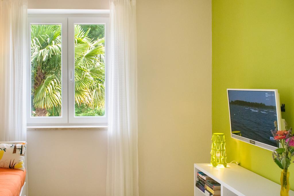 Studio And Apartment Nadia With Garden Poreč Buitenkant foto