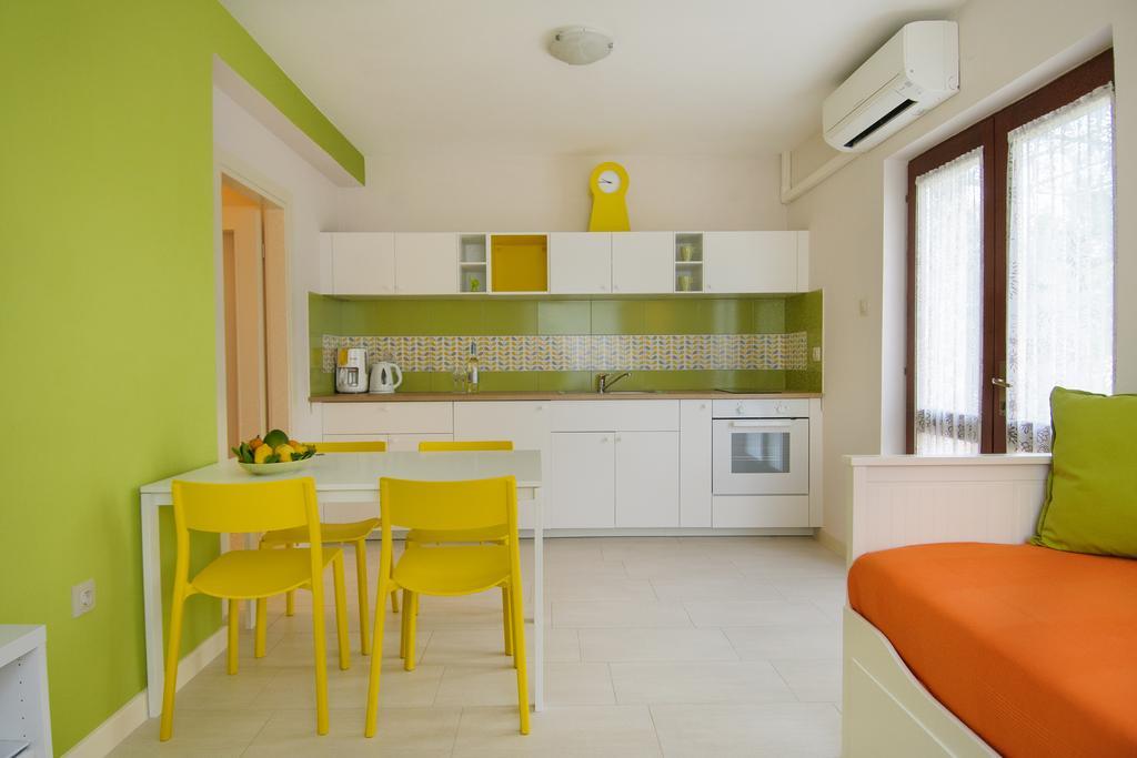 Studio And Apartment Nadia With Garden Poreč Buitenkant foto