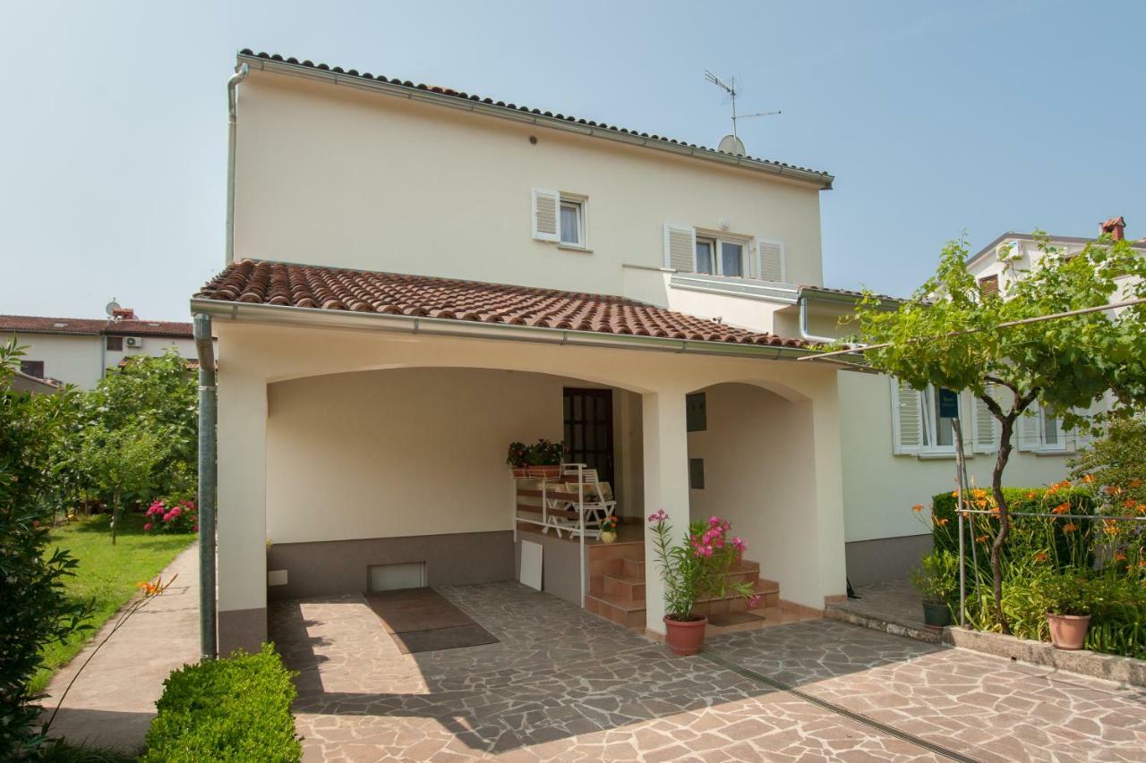 Studio And Apartment Nadia With Garden Poreč Buitenkant foto